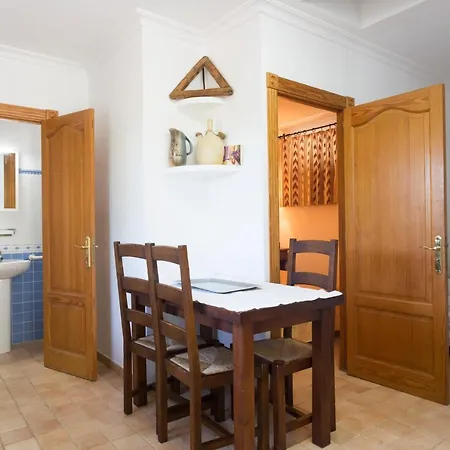 Вилла With Private Mountain Per Runners, Trailer, Near Puerto Pollensa,belong To The And *